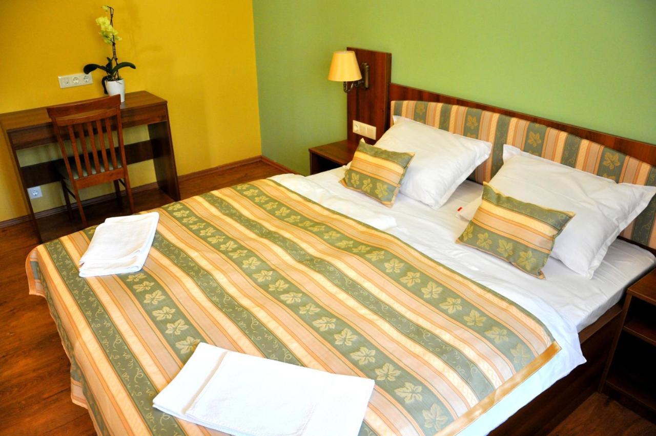 Forster Vadaszkastely Es Szalloda Hotel 3*