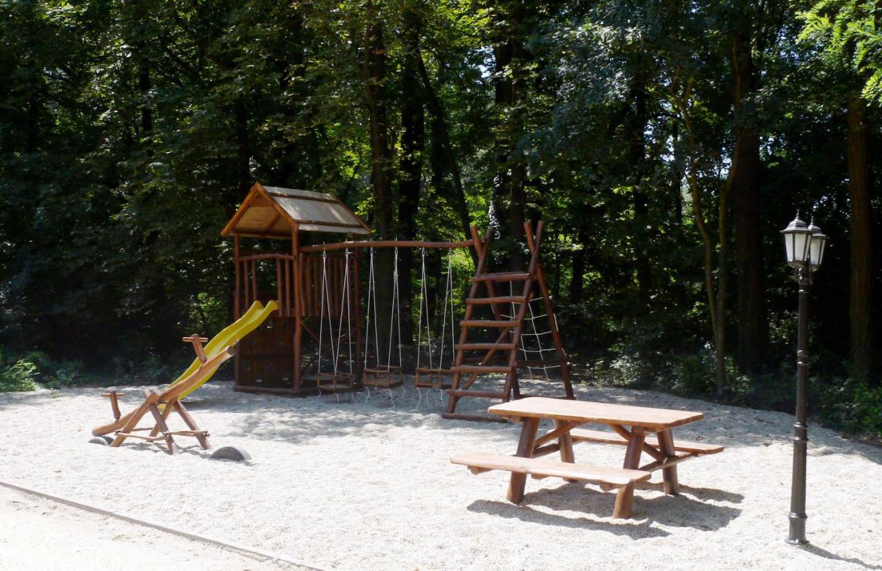 Hotel Forster Vadaszkastely Es Szalloda 3*