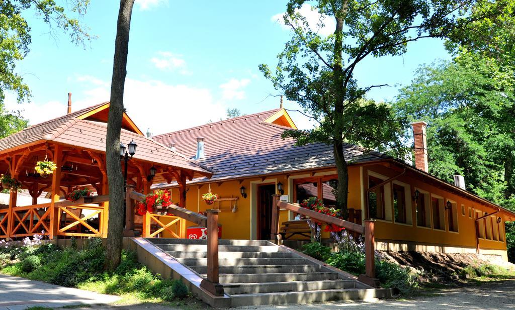 Forster Vadaszkastely Es Szalloda 3* Bugyi